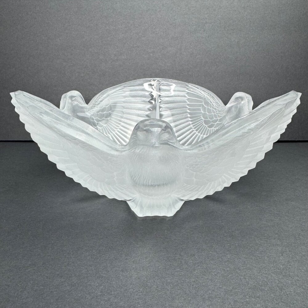 Crystal DArques France Genuine Lead Frosted‎ Glass Bowl 3 Doves 10.5 in Diameter
